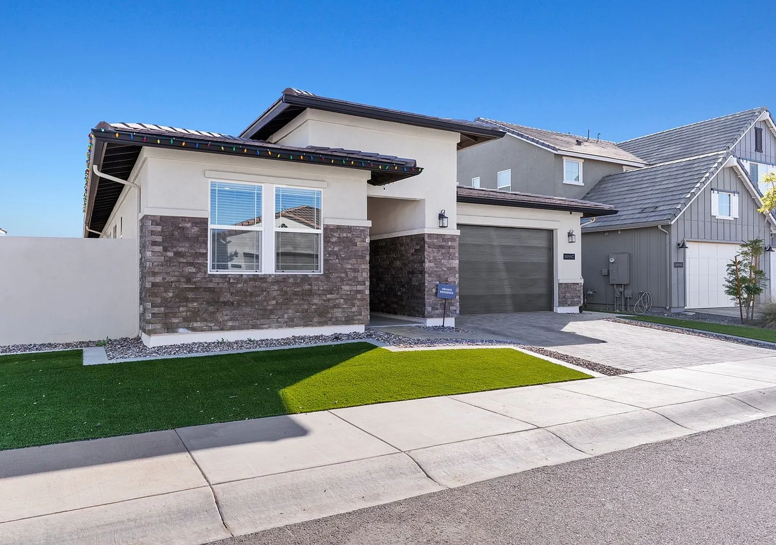 4 Bedroom Single Family Home in Surprise — Photo 1