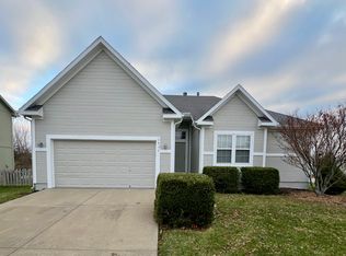 1431 N 6th St E, Louisburg, KS 66053