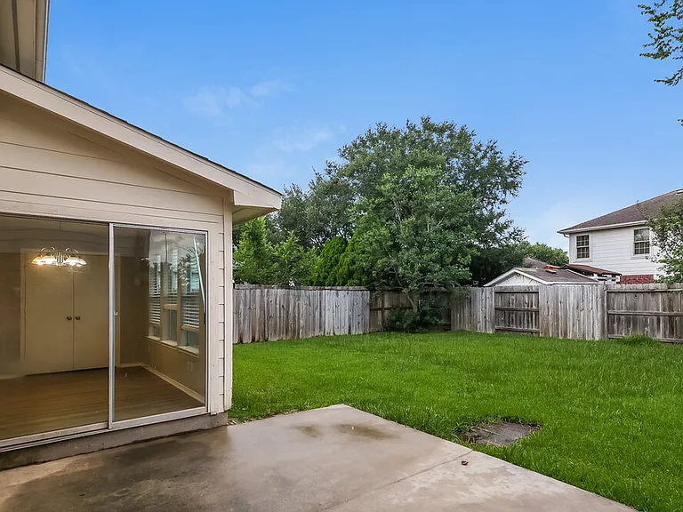 21118 Bridgemeadows Ln — Photo 16