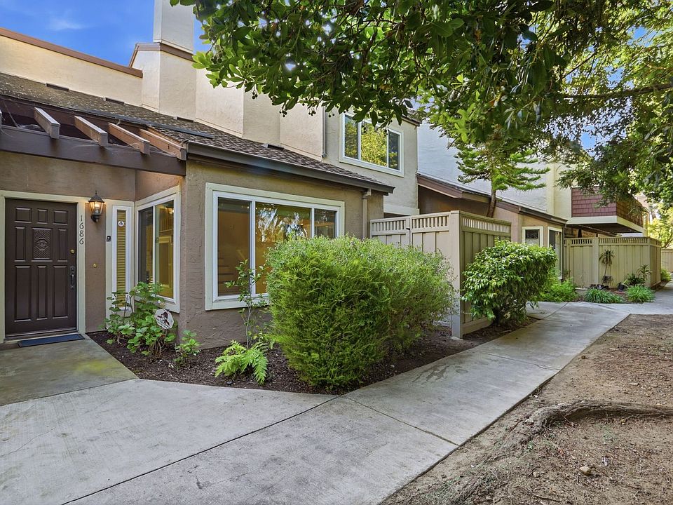 1st image of 1686 Las Piedras Ct
