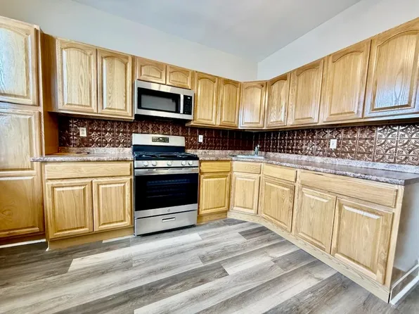 315 Armstrong Avenue image 1 of 12