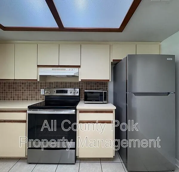 8601 Sunnydale Ln — Photo 11