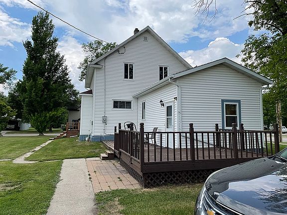 3rd image of 790 2nd St NW