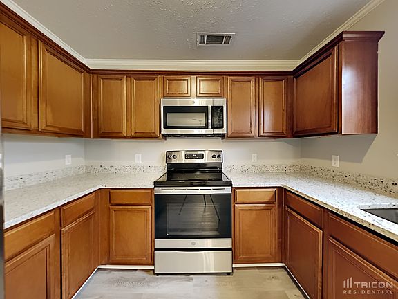 3rd image of 3163 Hardwood Dr