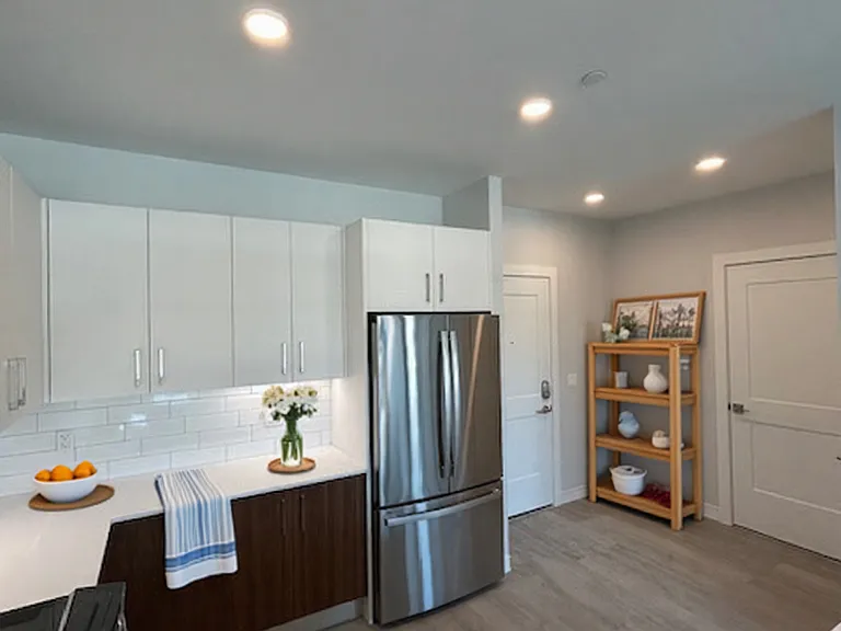 Residences at Sharon Gallery — Photo 58