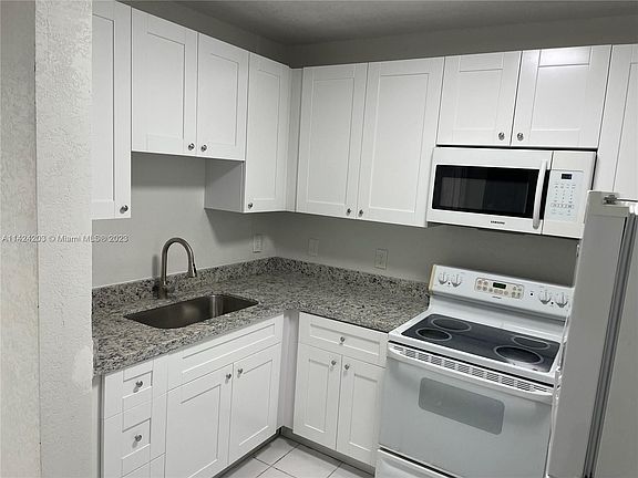 4th image of 4681 NW 9th St APT 109