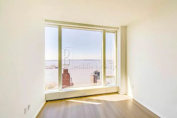 Rented by Bouklis Group | media 57