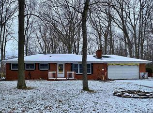 1160 Woodbine Rd, Saginaw, MI 48609