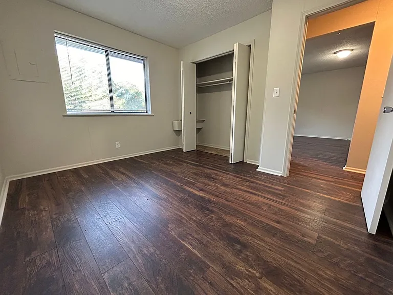 Brookside Apartments — Photo 8