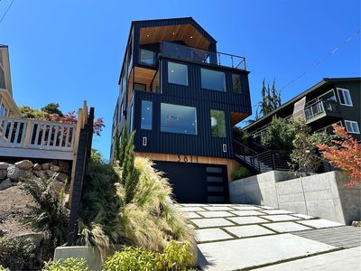3811 Eastern Avenue N, Seattle, WA, 98103
