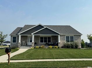 1215 Lightstone Ct, Sherman, IL 62684