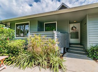 1009 Lake Avoca Ct, Tarpon Springs, FL 34689