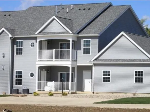 3038 E Stillwater Lndg, Urbana, IL 61802