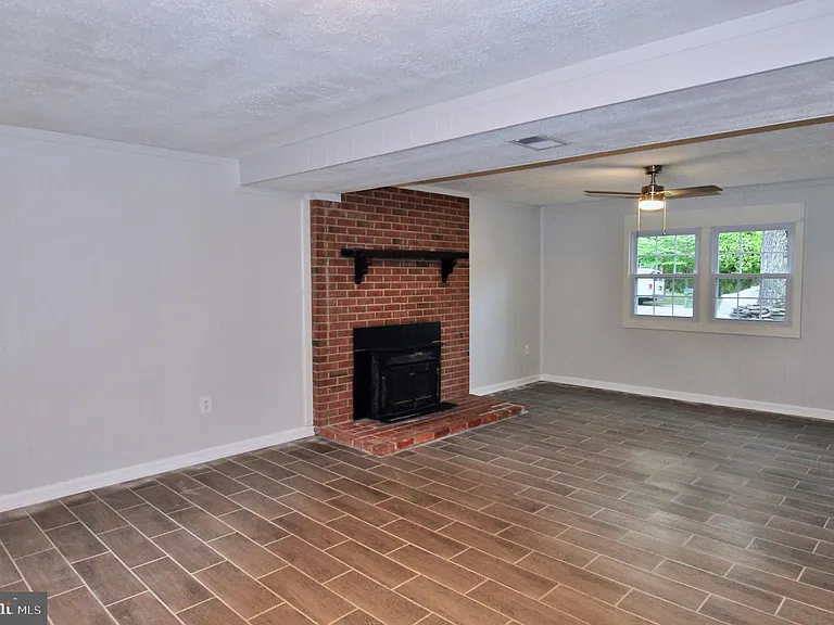 13831 Delaney Rd — Photo 17