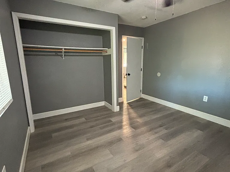 1000 Delfino Ln — Photo 7