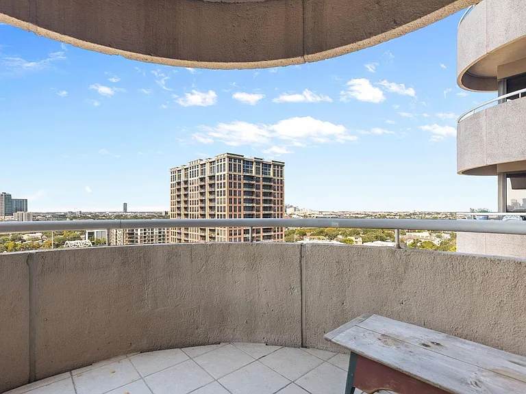 5000 Montrose Blvd #16B — Photo 5