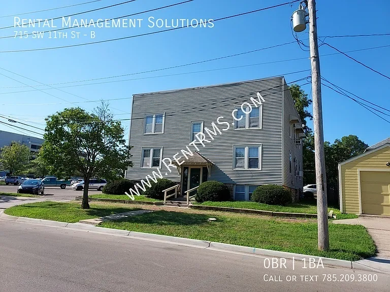 715 SW 11th St #B — Photo 1