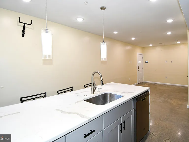1040 Bladensburg Rd NE #B — Photo 6