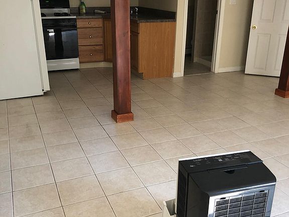 2nd image of 6 Russell Ave