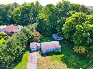 10 Maria Hotchkiss Rd, Prospect, CT 06712