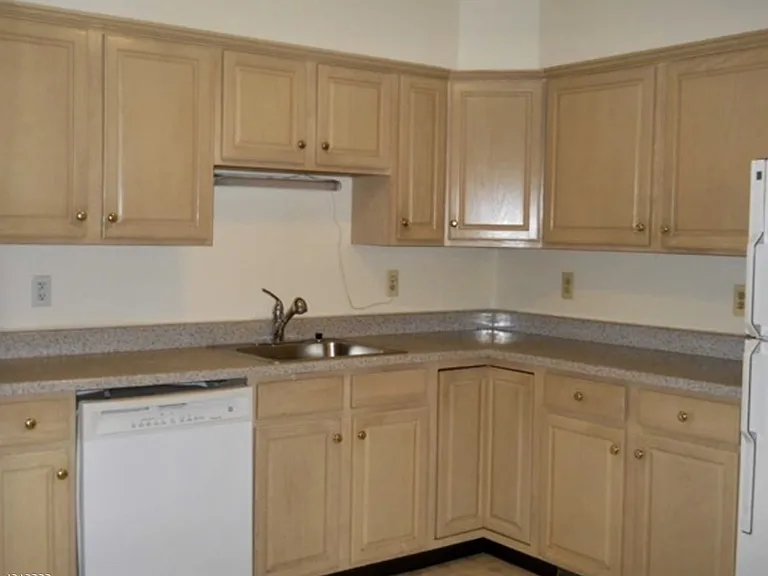 11 Schill Pl — Photo 9
