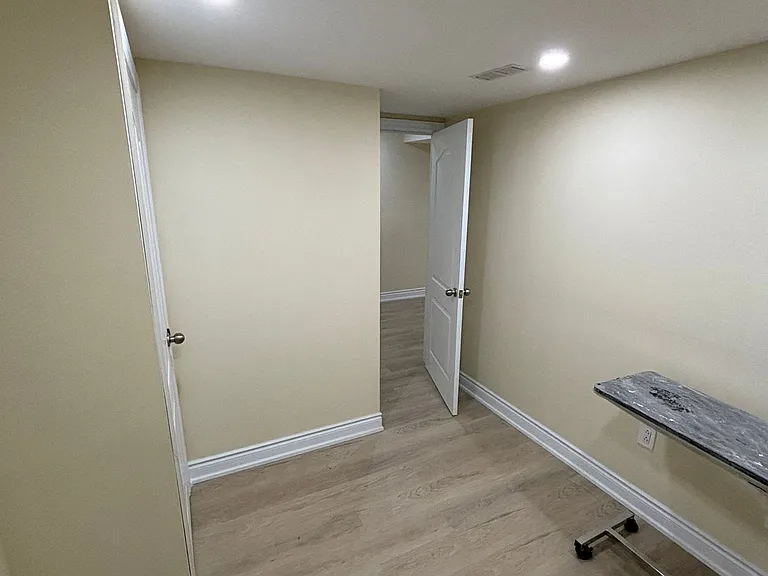 236 McLevin Ave #BASEMENT — Photo 6