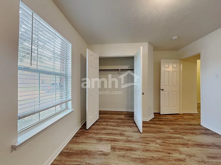 2518 Halstead Dr — Photo 16
