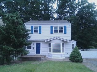 212 Atlantic Dr, Parsippany, NJ