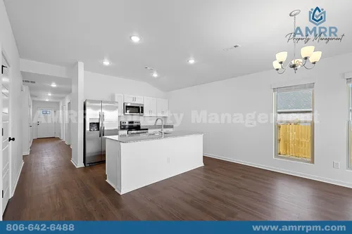 123 SW Vicki St Photo 1