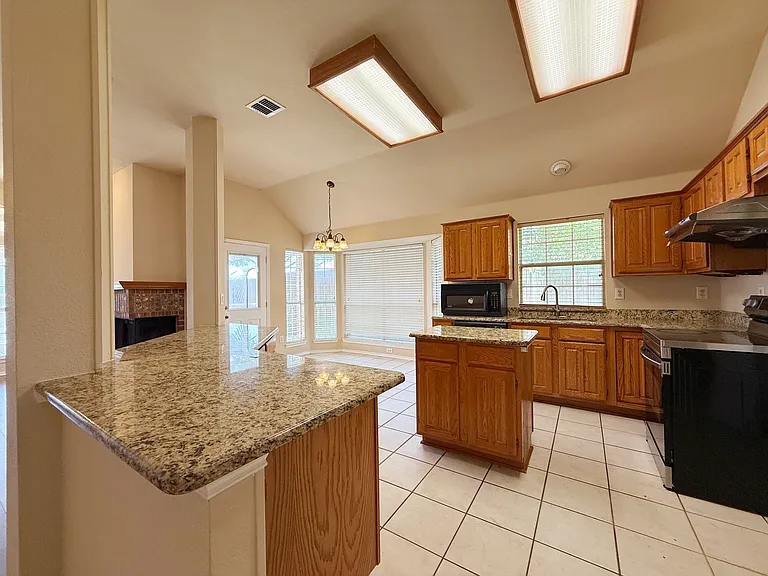 6000 Arlington Dr — Photo 11