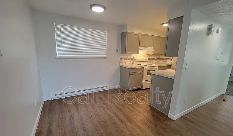 2815 E 27th Ave #1 — Photo 2