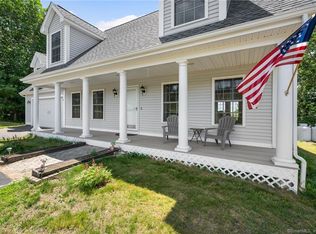 203 Kitemaug Rd, Uncasville, CT 06382