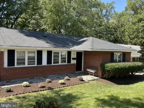 668 S Illinois St, Arlington, VA 22204