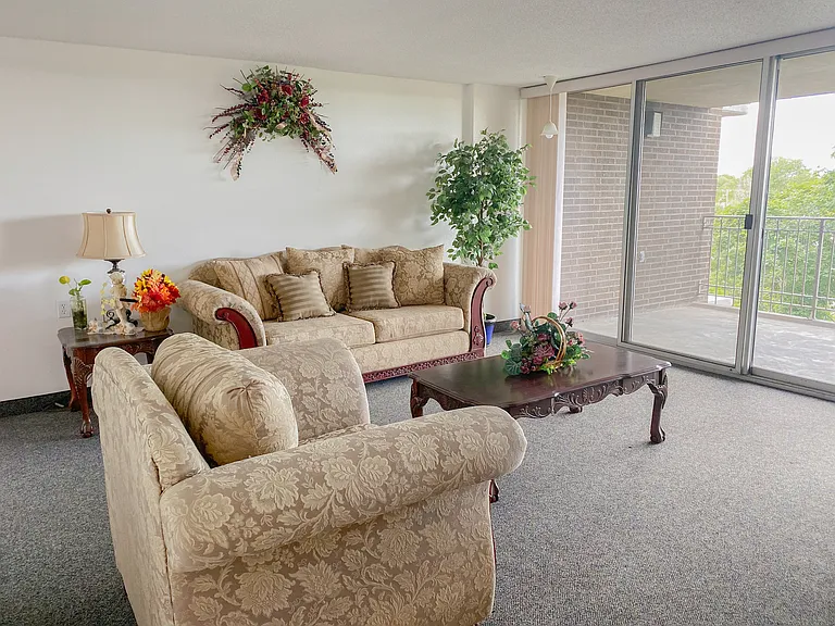 Fellowship Manor — Photo 8