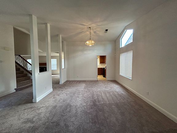 2nd image of 711 Driftwood Ave