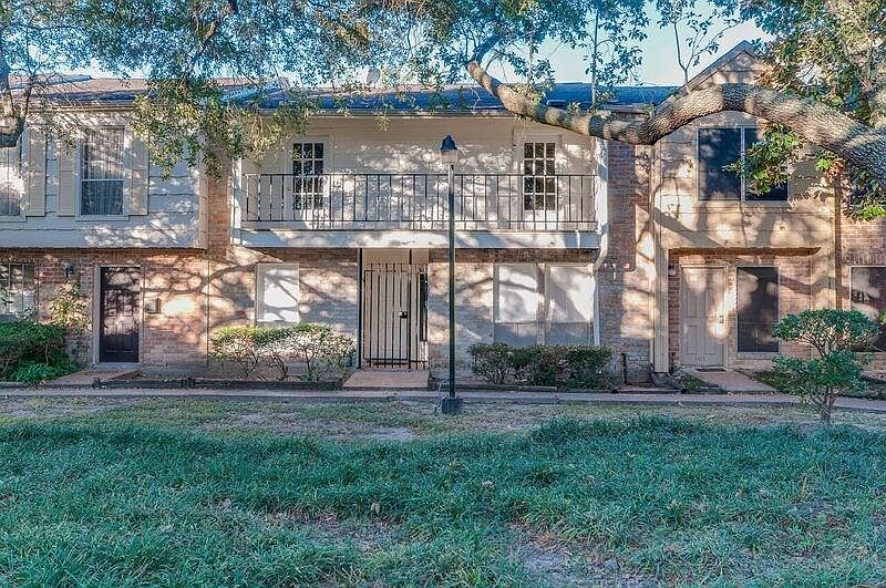 1st image of 6407 Creekbend Dr #103