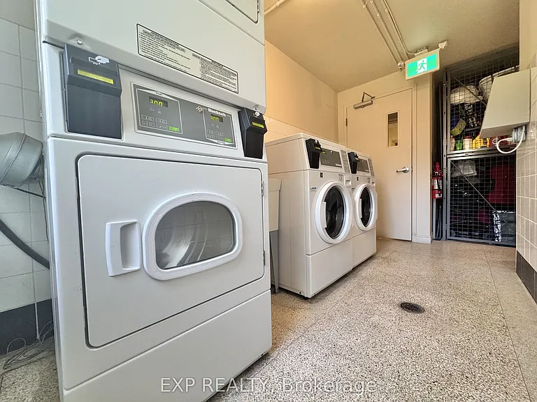 27 Paisley Blvd E #2 — Photo 11