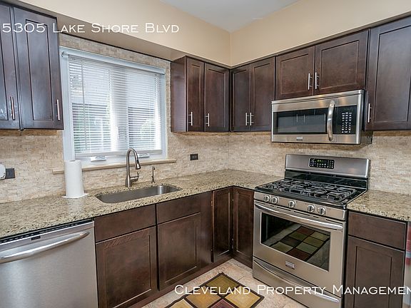 5th image of 15305 Lake Shore Blvd