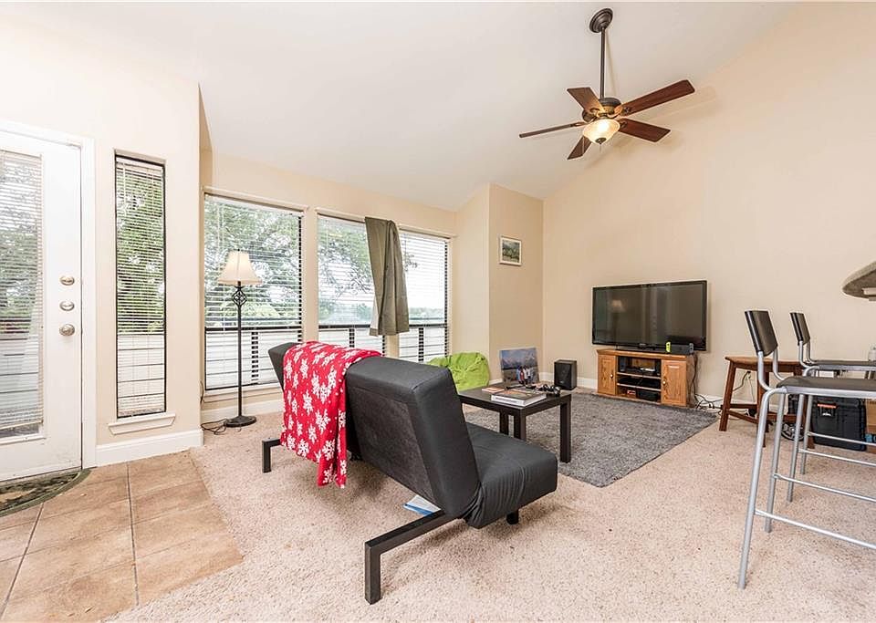 1st image of 2612 San Pedro St