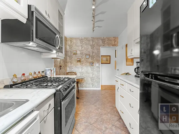 477 Fdr Drive image 5 of 18