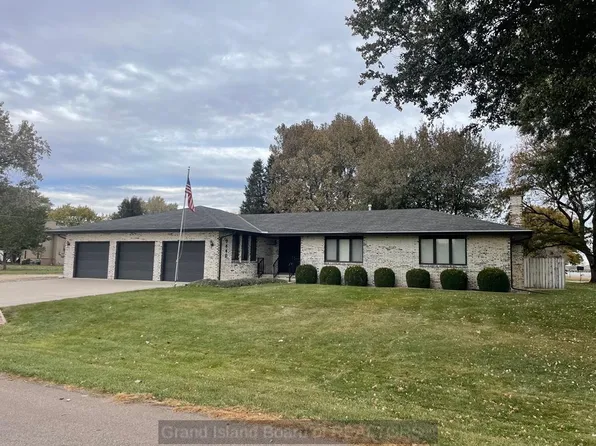 3440 Graham Ave, Grand Island, NE 68803