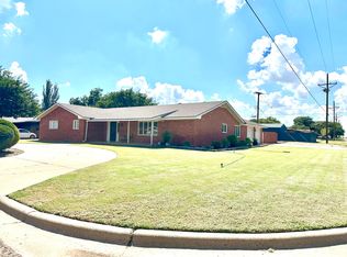 819 Holliday St, Plainview, TX 79072