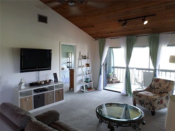 5th image of 6295 SE Charleston Pl APT 201