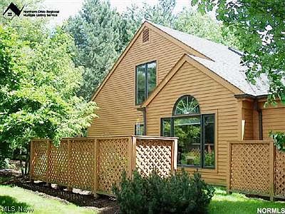 1st image of 914 Hemlock Ln #914