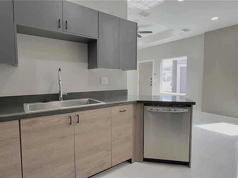 5605 Northwestern Ave #4 — Photo 13