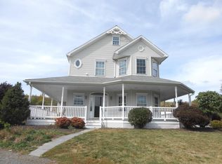 13024 Lower Maple Dr, Clarks Summit, PA 18411