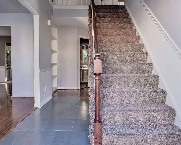 802 Marquette Ct — Photo 4