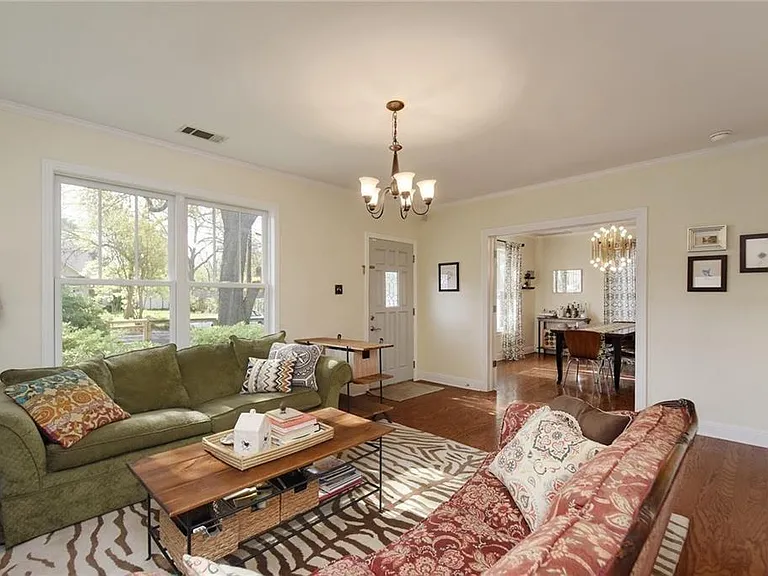 4412 Barrow Ave — Photo 2