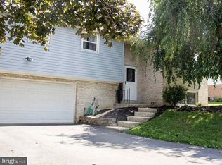 401 Pinehurst Rd, York, PA 17402