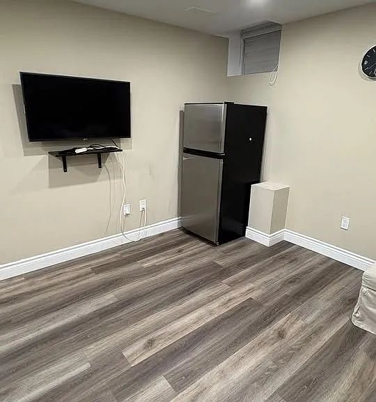 70 Pavlova Cres #BASEMENT — Photo 7